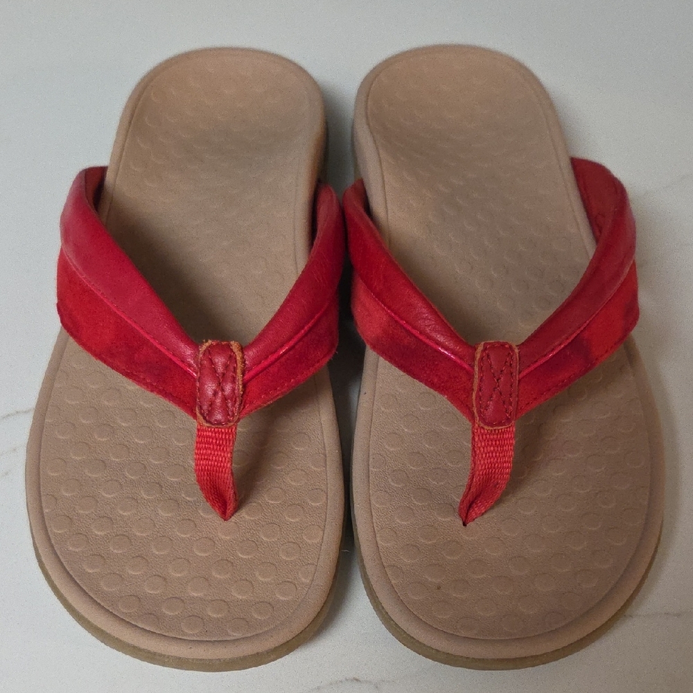 Price Drop! Vionic Shore Toe Post Sandal Sz 9, Color: FruitRed Women's Sandals